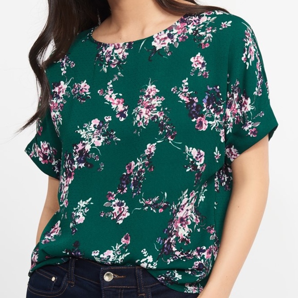 Dynamite Tops - Textured Short Sleeve Top in Emerald